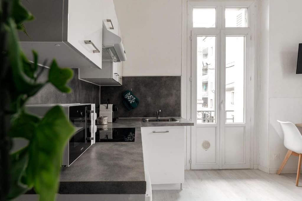 Charmant Studio Arbore Et Climatise Carcassonne Zewnętrze zdjęcie